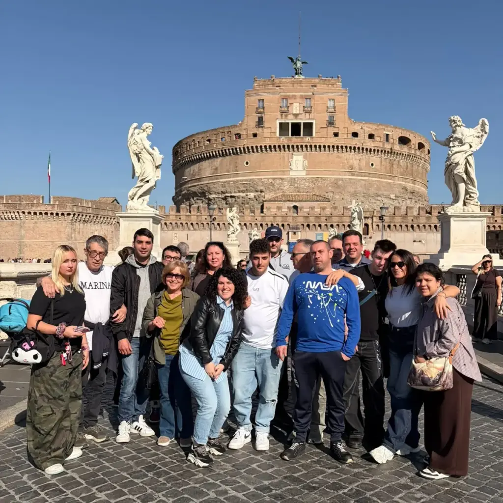 Il gruppo della SRP “Giovanni Falcone” davanti a Castel Sant’Angelo
